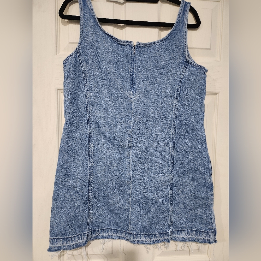 189. EUC GAP Light Blue Denim Sleeveless Dress - Picture 3 of 5